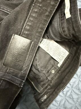 GUESS Men's Skinny Jeans in Charcoal Black